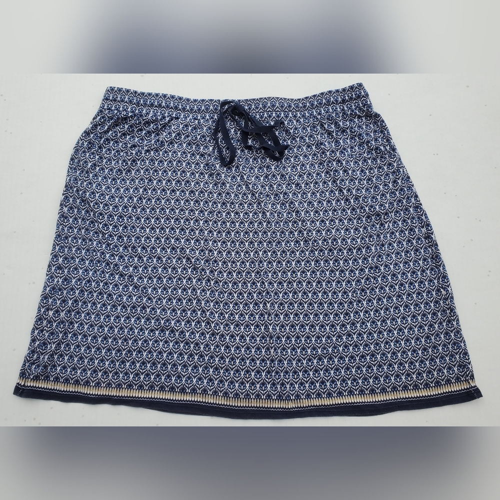 Max Studio Blue and White Patterned Mini Skirt Sz XL